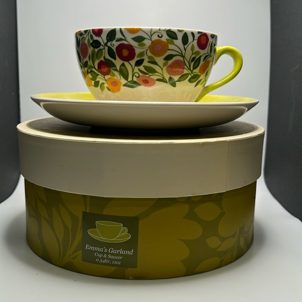 NIB Spode Kim Parker Home Emma’s garland cup & saucer in a cute round box!